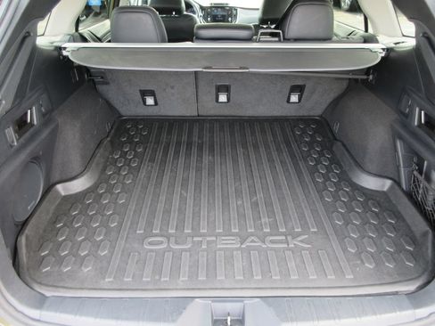 Used 2020 Subaru Outback Limited AWD/4WD image 11
