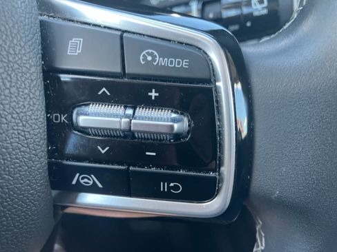 Used 2023 Kia Sorento S w/ Panoramic Sunroof Package AWD/4WD image 17