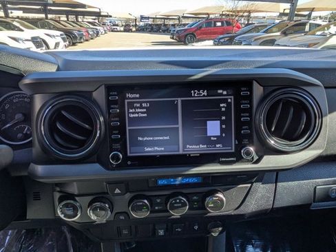 Used 2023 Toyota Tacoma TRD Off-Road image 15