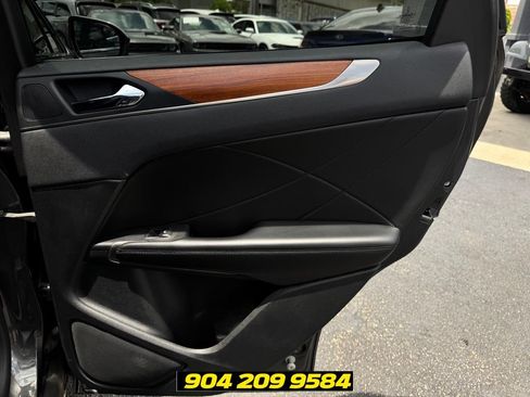 Used 2017 Lincoln MKC Select FWD image 31
