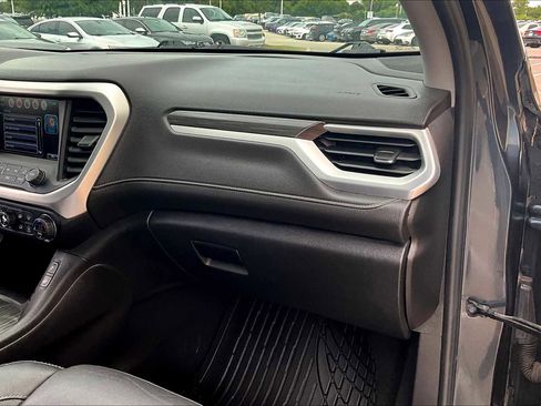 Used 2019 GMC Acadia SLT image 10