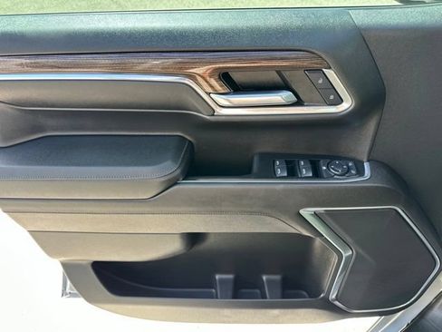 Used 2024 Chevrolet Silverado 1500 LT w/ Safety Package AWD/4WD image 26