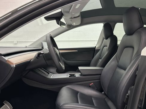 Used 2022 Tesla Model Y Performance image 11