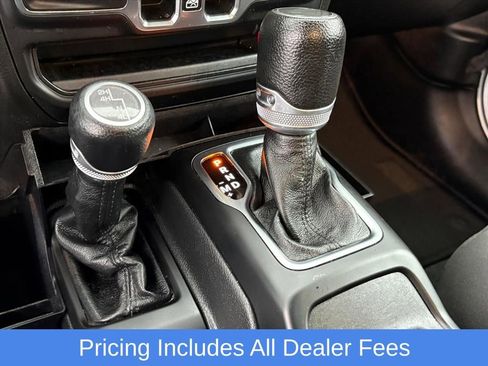 Used 2023 Jeep Gladiator Sport AWD/4WD image 23