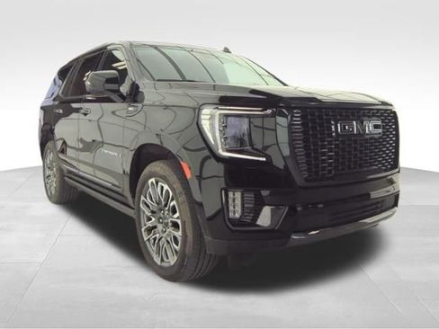 Used 2023 GMC Yukon Denali Ultimate image 3