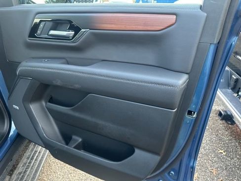 New 2026 GMC Yukon Denali w/ Sun & Power Step Package image 26