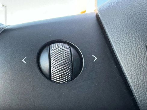 Used 2023 Tesla Model Y Long Range image 31