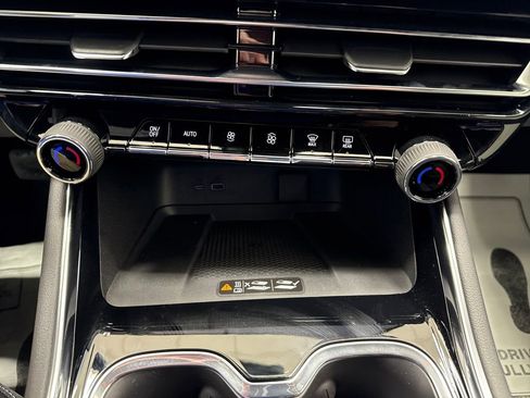 New 2026 Chevrolet Traverse LT w/ Midnight/Sport Edition image 35