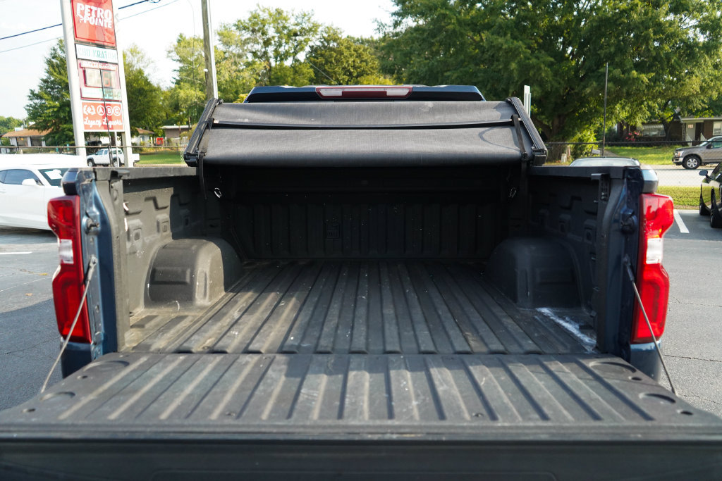 Used 2021 Chevrolet Silverado 1500 High Country AWD/4WD image 15