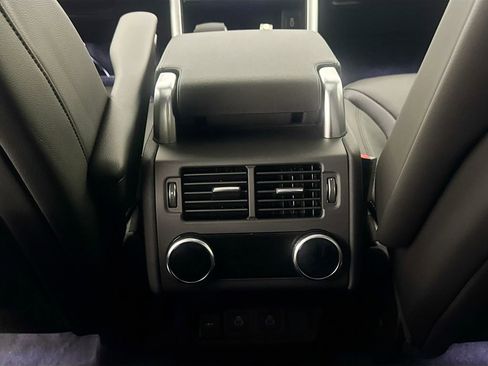 New 2026 Land Rover Discovery S AWD/4WD image 24