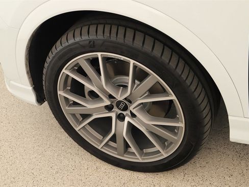 Certified 2025 Audi Q3 2.0T Premium Plus w/ Premium Plus Package image 32