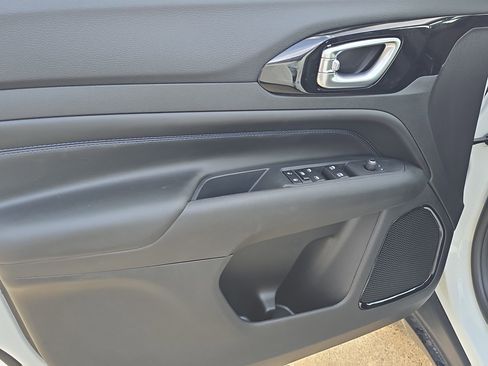 New 2026 Jeep Compass Latitude w/ Quick Order Package 29K image 7