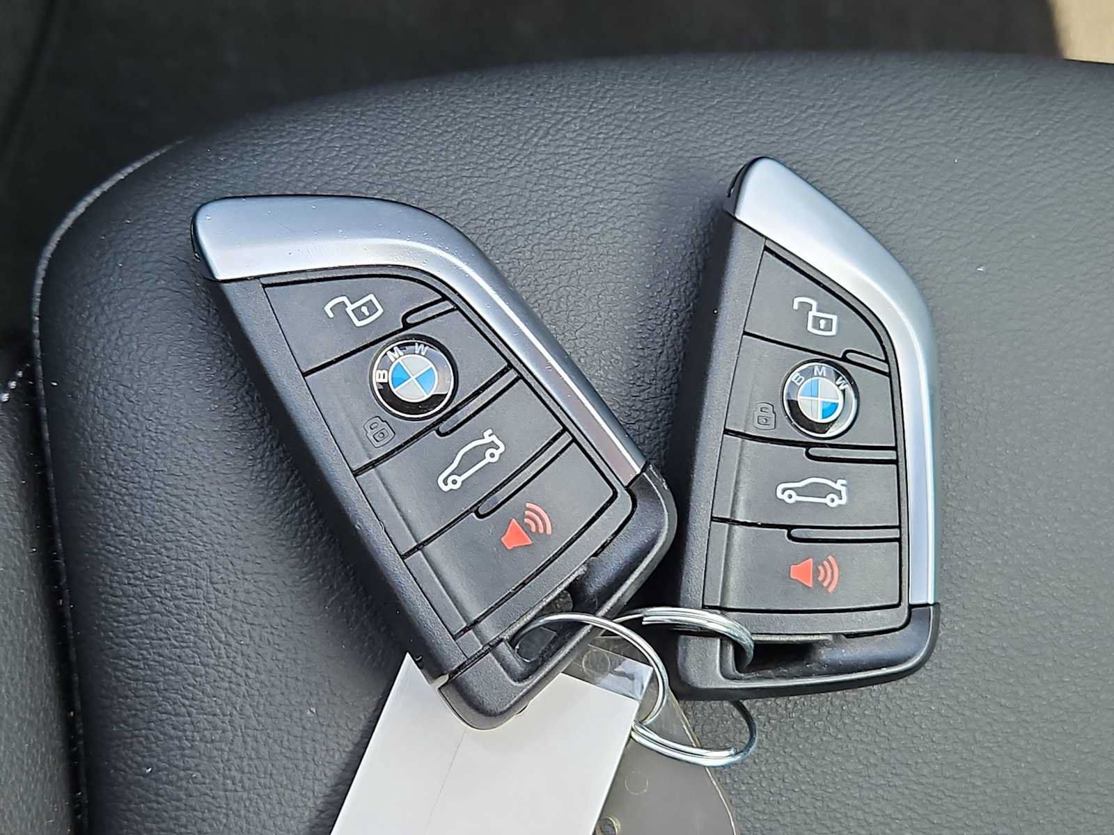 Used 2023 BMW 330i Sedan w/ M Sport Package RWD image 29