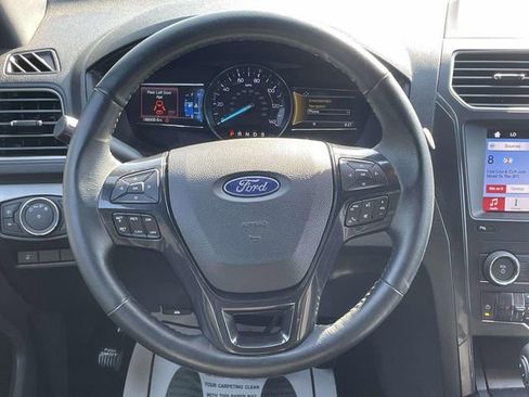 Used 2019 Ford Explorer XLT w/ Equipment Group 202A FWD image 14