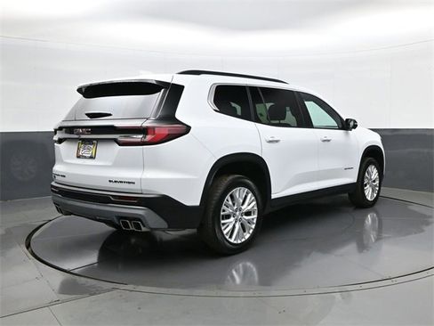 Used 2024 GMC Acadia Elevation image 5