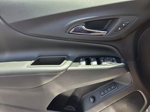 Used 2023 Chevrolet Equinox Premier FWD image 19
