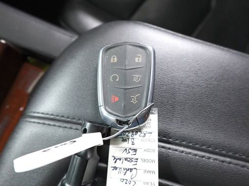 Used 2020 Cadillac Escalade ESV Premium Luxury image 34