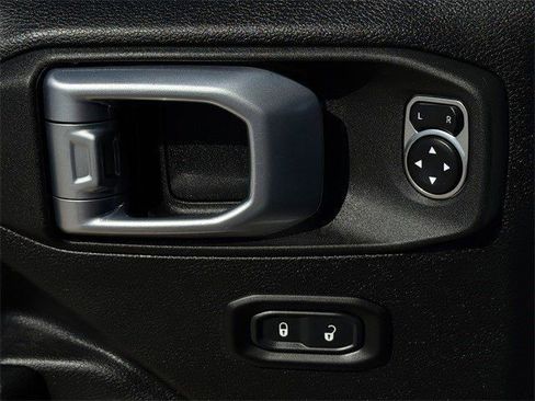 Used 2022 Jeep Gladiator Rubicon w/ Trailer Tow Package image 23