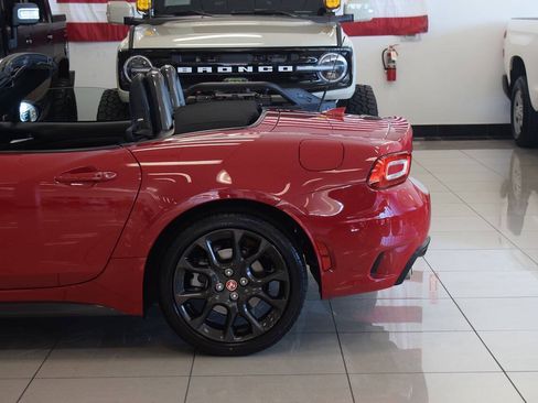 Used 2020 FIAT 124 Spider Abarth w/ Convenience Group RWD image 22