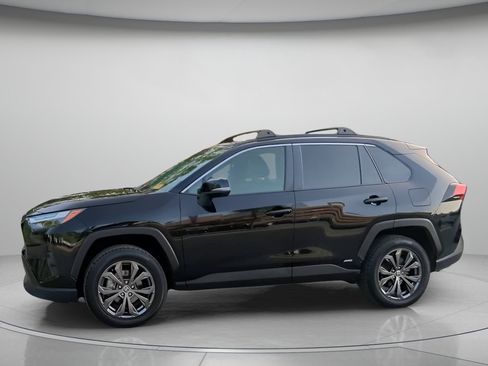 Used 2023 Toyota RAV4 XLE Premium AWD/4WD image 15