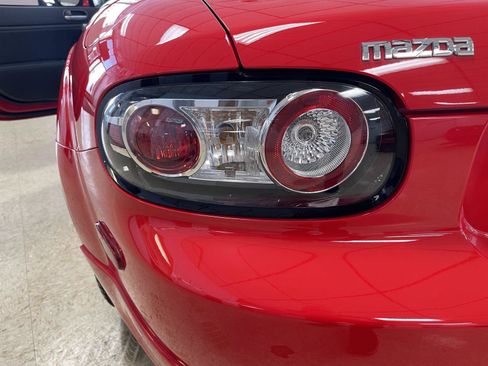 Used 2006 MAZDA MX-5 Miata Grand Touring w/ Premium Pkg image 22
