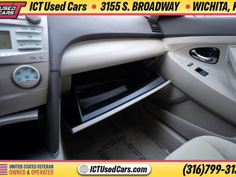 Used 2008 Toyota Camry LE FWD image 15
