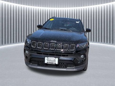 New 2026 Jeep Compass Latitude w/ Sun and Sound Group AWD/4WD image 17