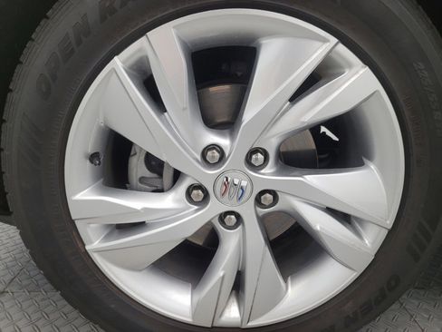 Used 2024 Buick Encore GX Preferred FWD image 31