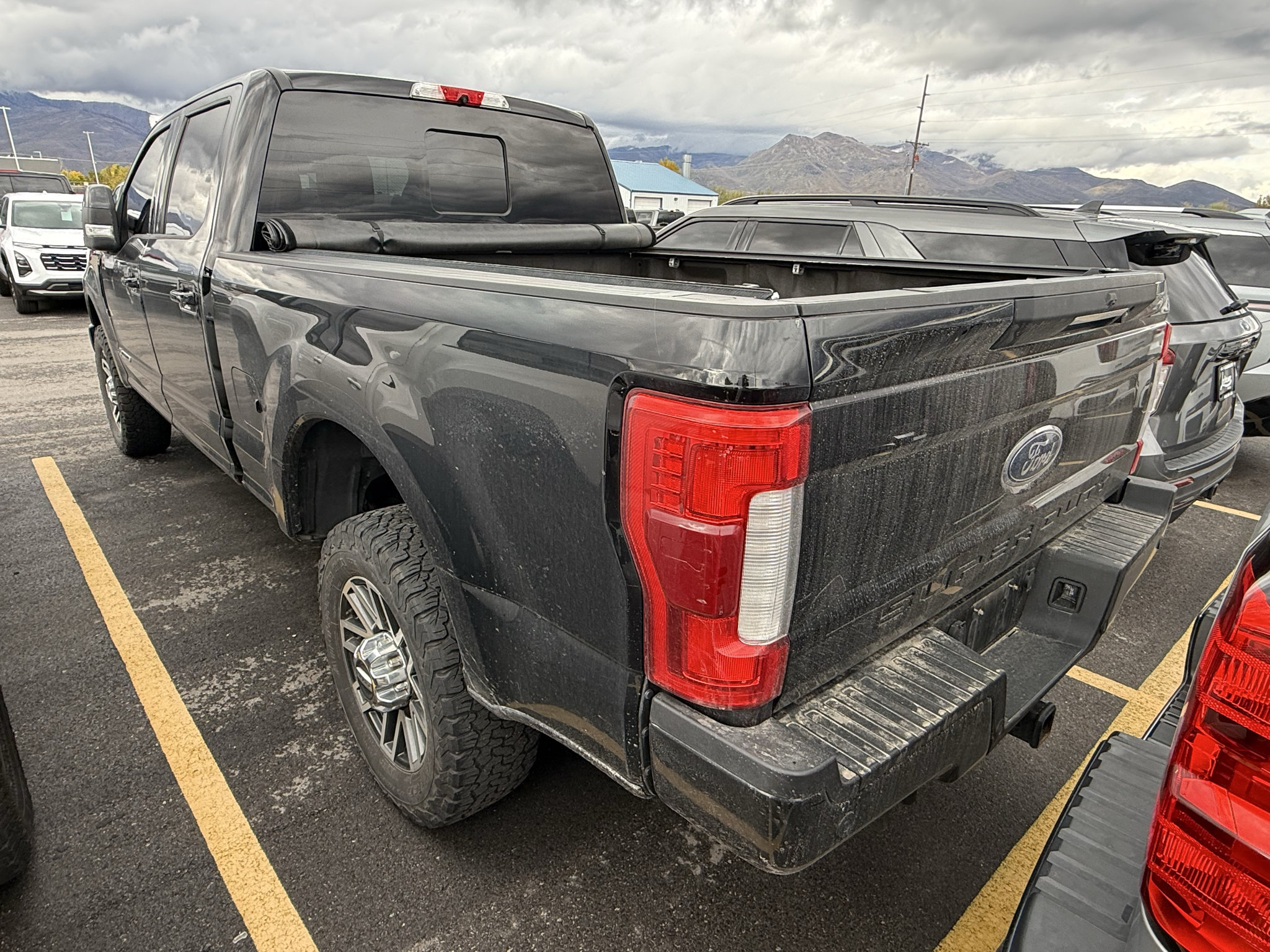 Used 2017 Ford F350 Lariat w/ Lariat Ultimate Package AWD/4WD image 5