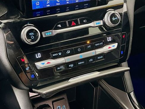 Used 2021 Ford Explorer ST w/ Equipment Group 401A AWD/4WD image 19
