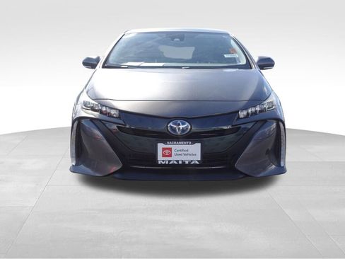 Certified 2017 Toyota Prius Prime Premium image 9