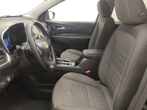 Used 2023 Chevrolet Equinox LT w/ Driver Convenience Package image 17