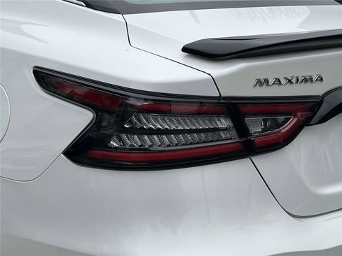 Certified 2023 Nissan Maxima SR w/ Sport Mat Group image 15