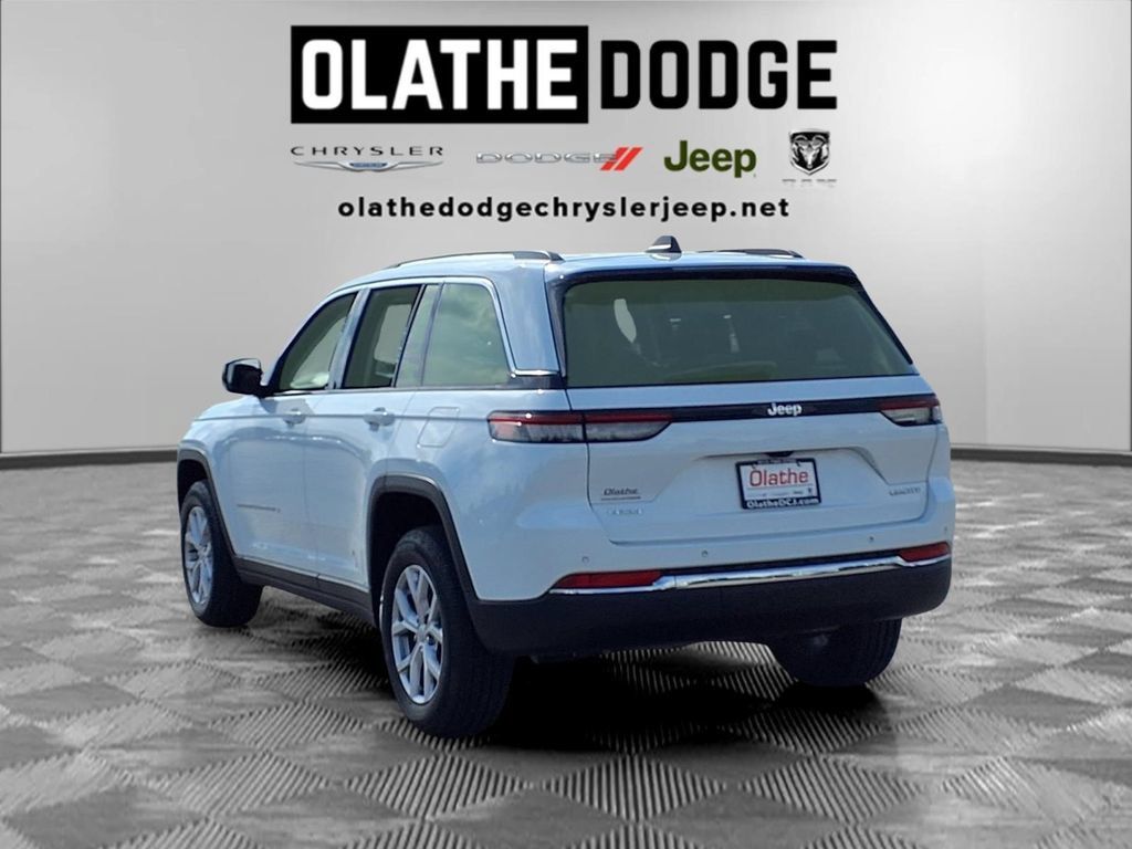 Used 2022 Jeep Grand Cherokee Limited AWD/4WD image 5