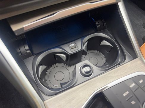 Used 2025 BMW 230i Coupe w/ M Sport Package image 63