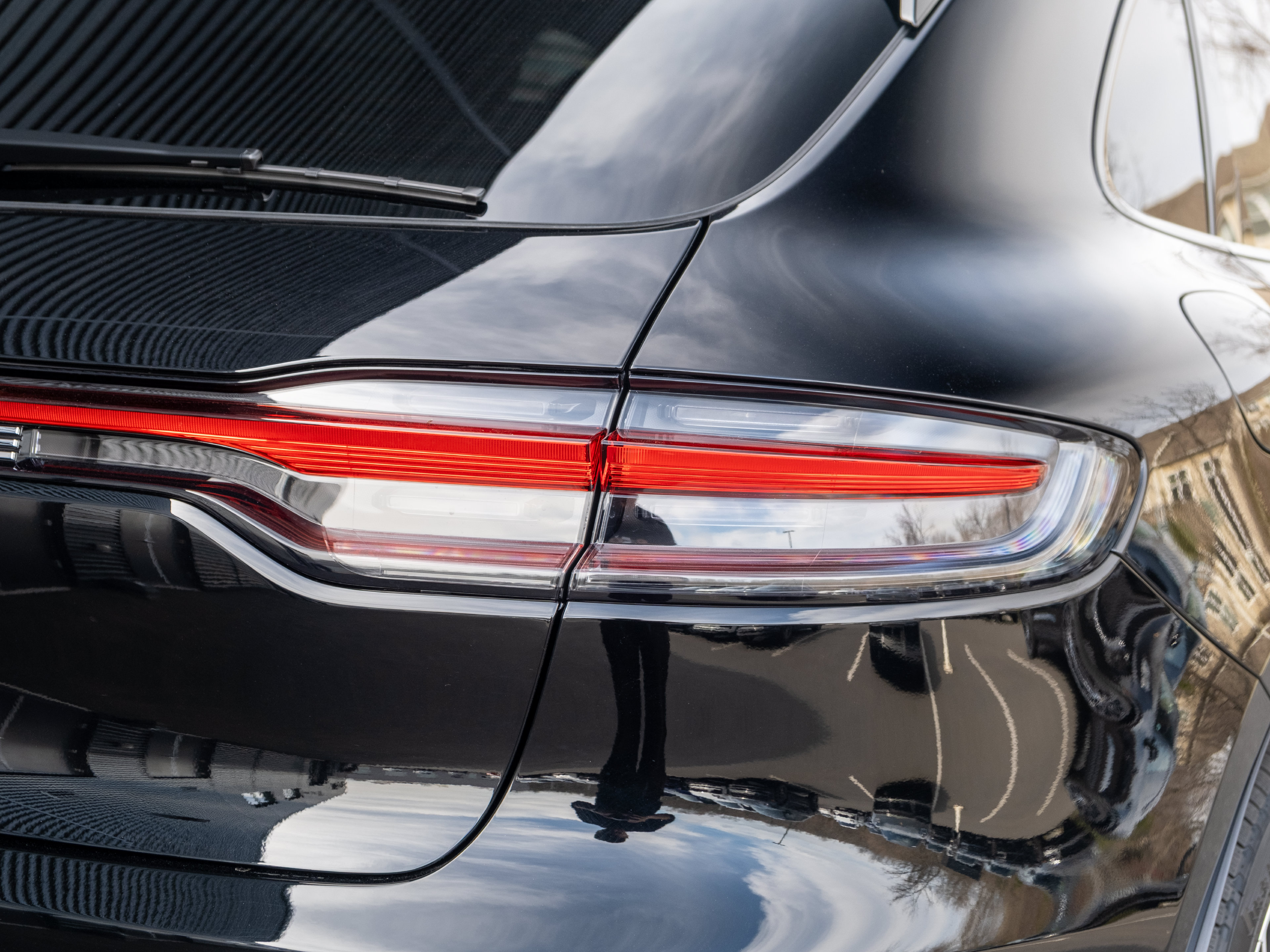Certified 2026 Porsche Macan AWD/4WD image 23
