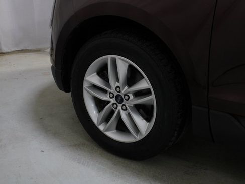 Used 2017 Ford Edge SEL w/ Equipment Group 201A image 30