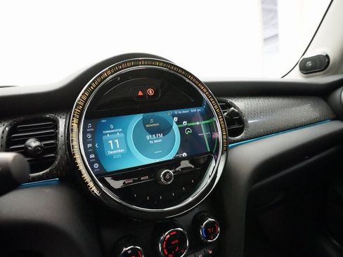 Used 2024 MINI Cooper SE image 6