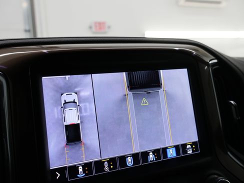 Used 2021 Chevrolet Silverado 2500 High Country w/ Z71 Off-Road Package image 19