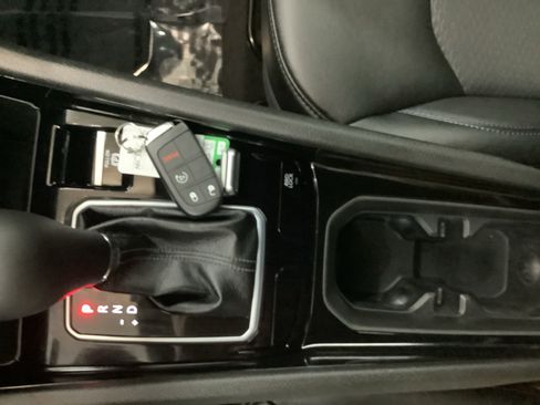 New 2026 Jeep Compass Latitude AWD/4WD image 18