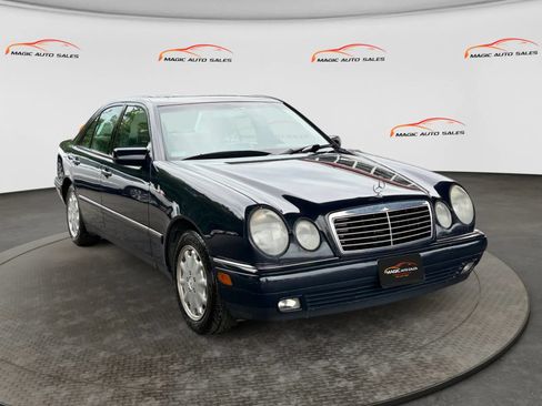 Used 1999 Mercedes-Benz E 320 Sedan image 5