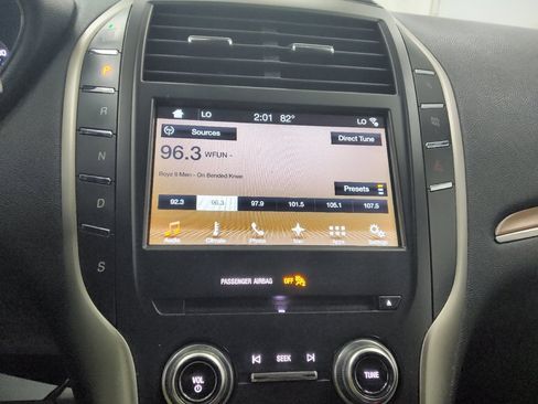 Used 2017 Lincoln MKC Reserve w/ Lincoln MKC Climate Package FWD image 25