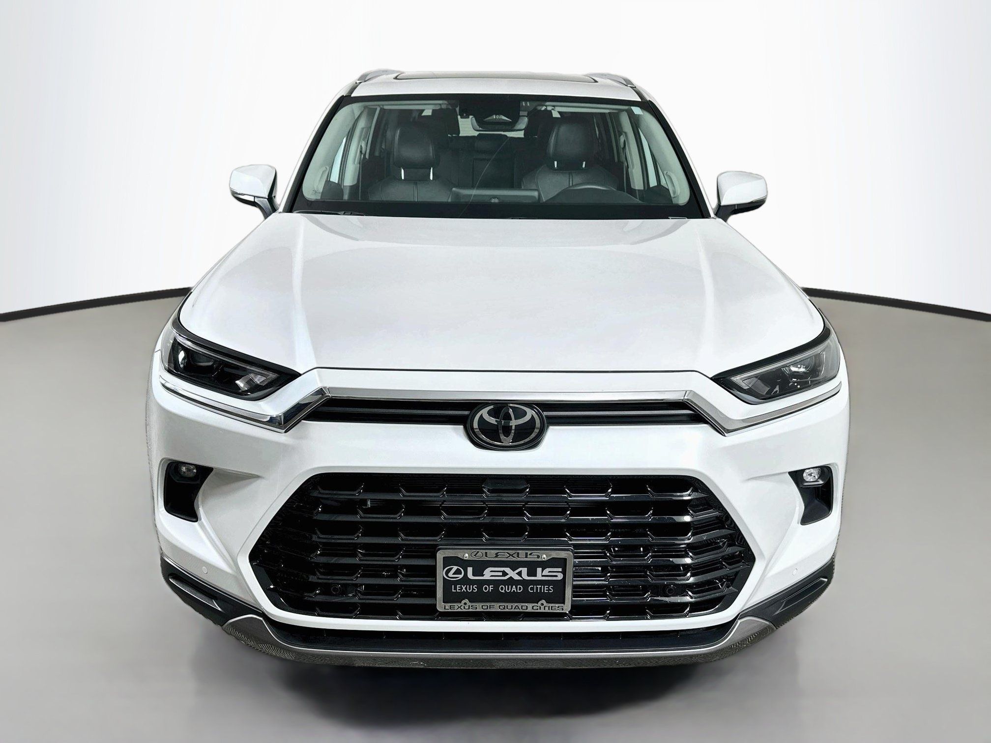 Used 2025 Toyota Grand Highlander AWD image 2