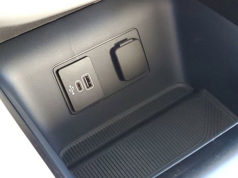 New 2026 Ford Explorer Active image 23