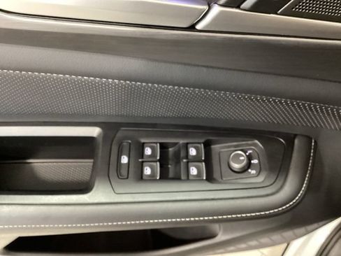 Used 2024 Volkswagen Atlas Cross Sport SE w/ Adventure Package AWD/4WD image 18