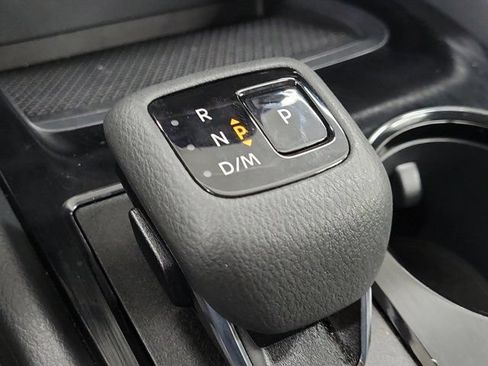 Used 2025 Nissan Rogue SV AWD/4WD image 37