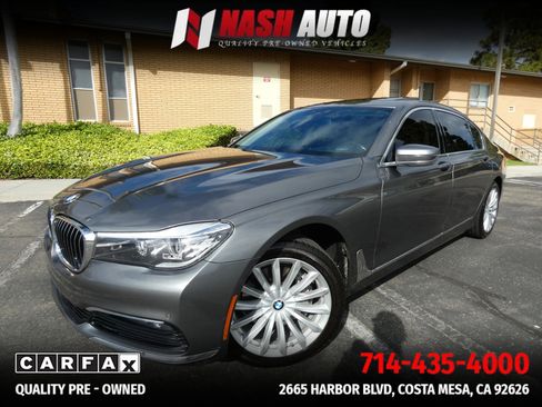 Used 2018 BMW 740i RWD image 13