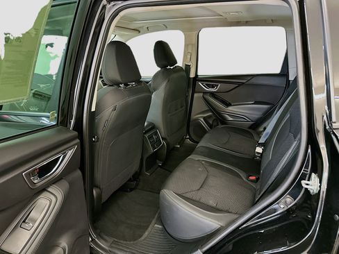 Used 2023 Subaru Forester Premium image 29