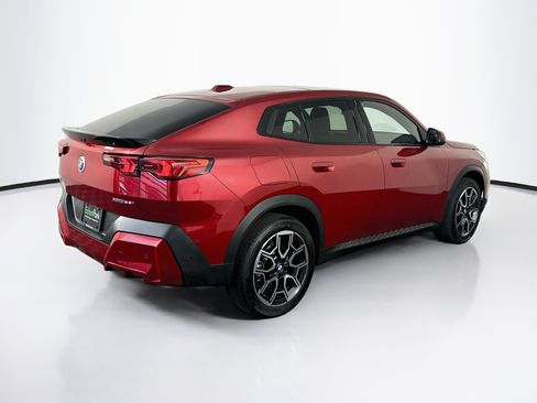 Used 2026 BMW X2 xDrive28i AWD/4WD image 9