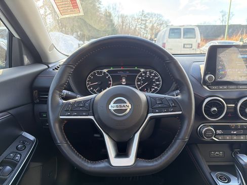 Used 2021 Nissan Sentra SR w/ SR Premium Package image 14